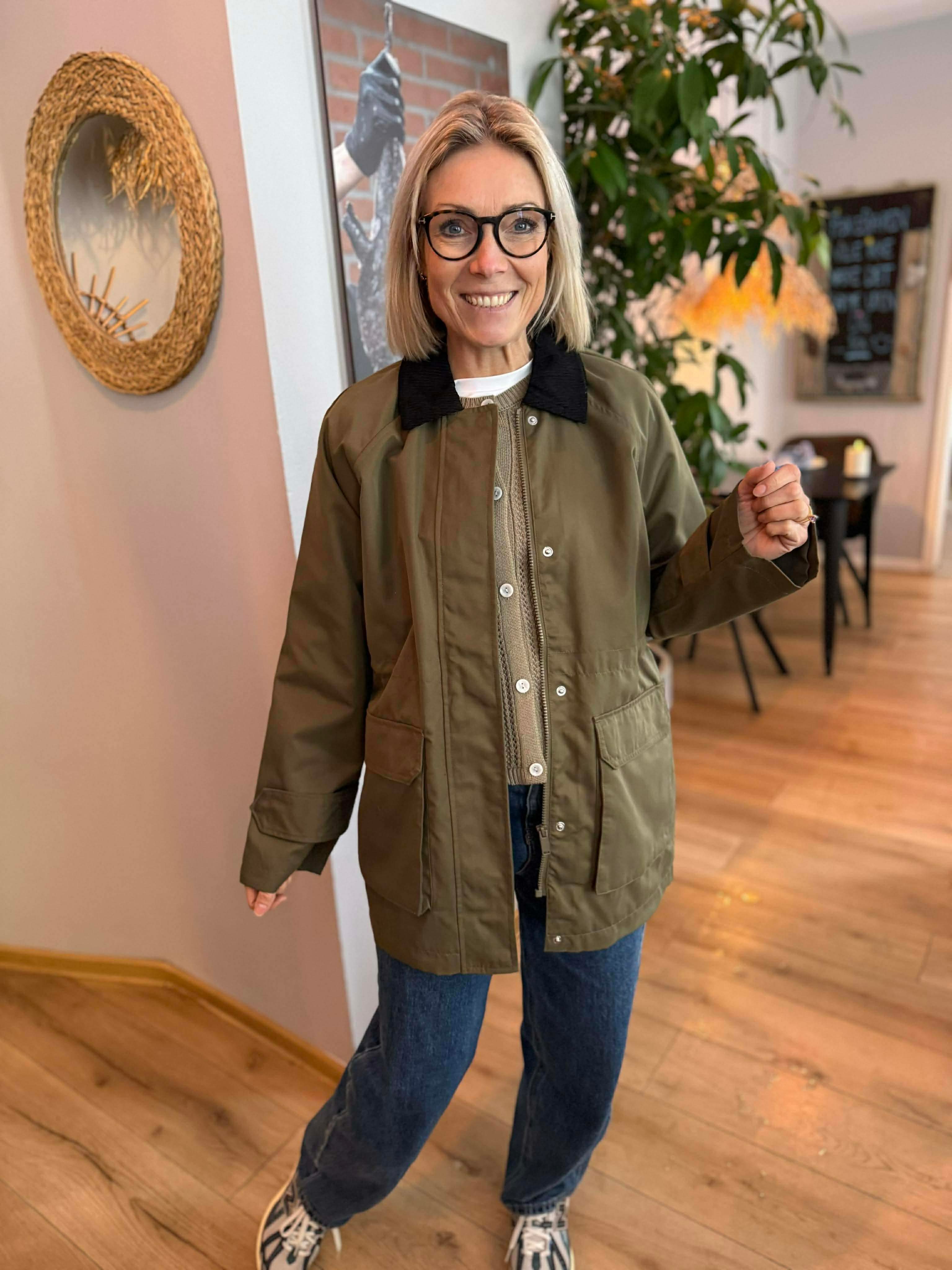 VMANNIKA Jacket - Kalamata